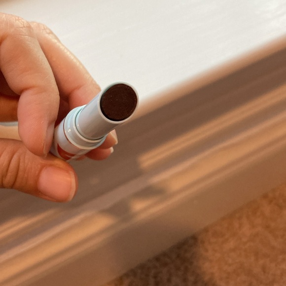 Clinique Kate Spade Almost Lipstick Black Honey Mini Travel Size .04 oz - Picture 3 of 3